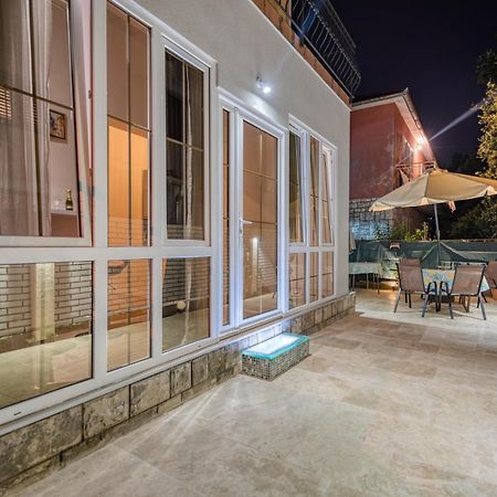 Apartments Vujosevic Tivat Bagian luar foto