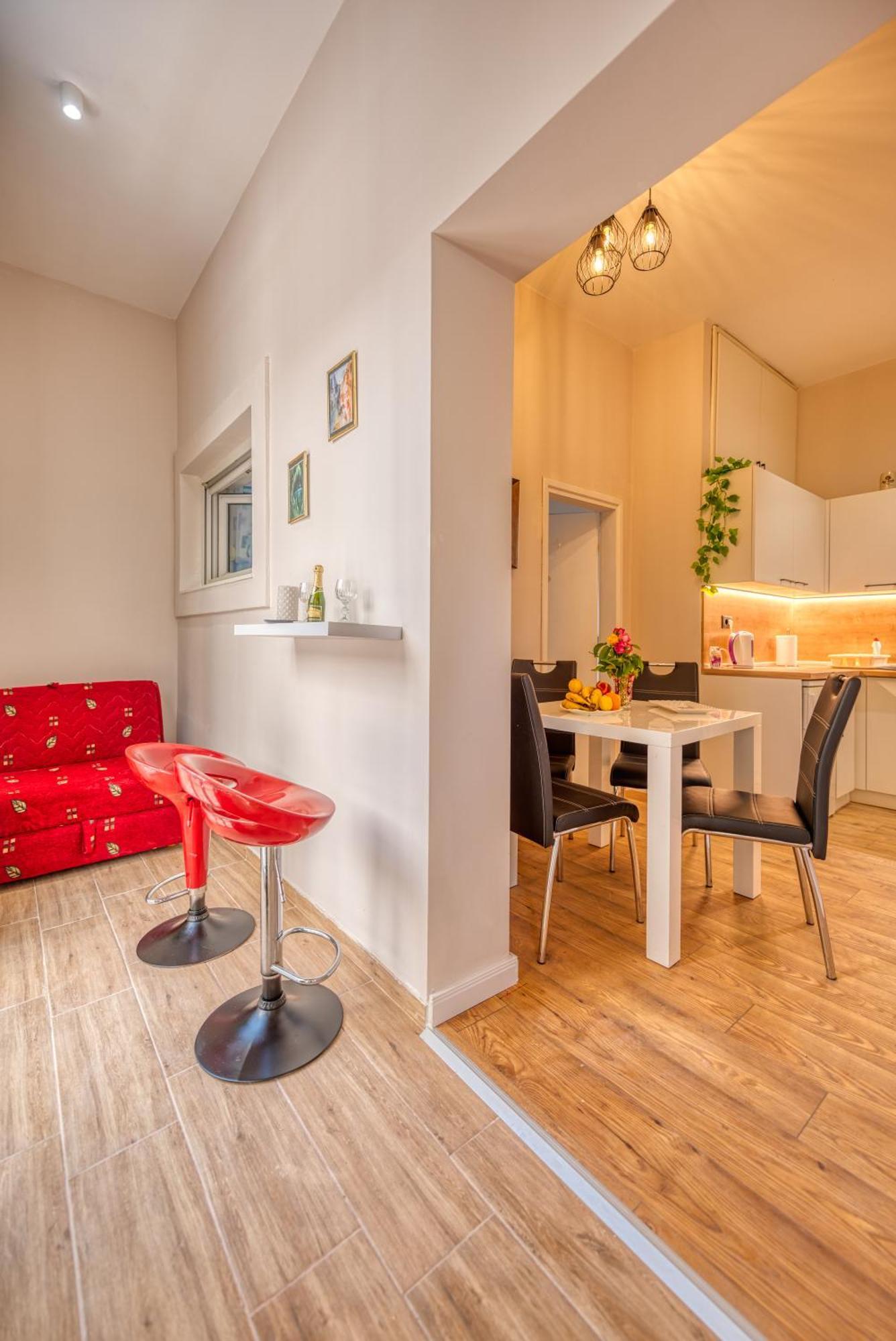 Apartments Vujosevic Tivat Bagian luar foto